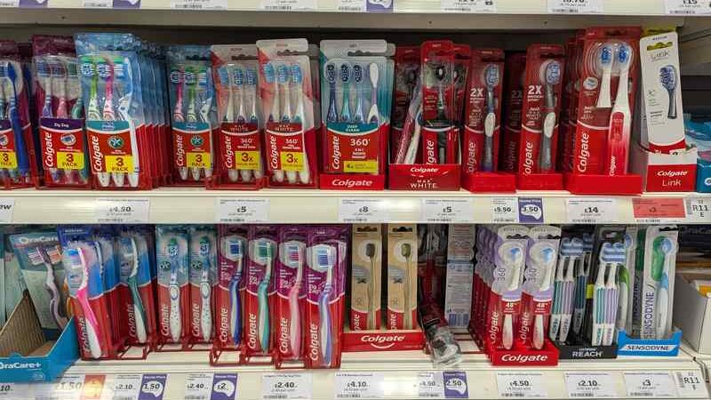 Buying a New Toothbrush – Why Are There So Many Different Types?