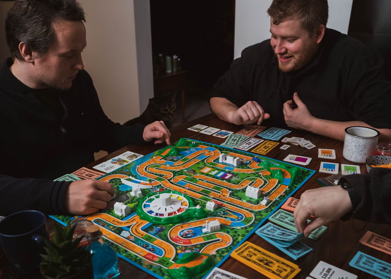 Epic Game Night: Hosting the Perfect Evening of Thrills and Laughter